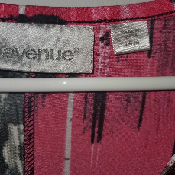 Avenue Beaded Blouse - Picture 3 of 7